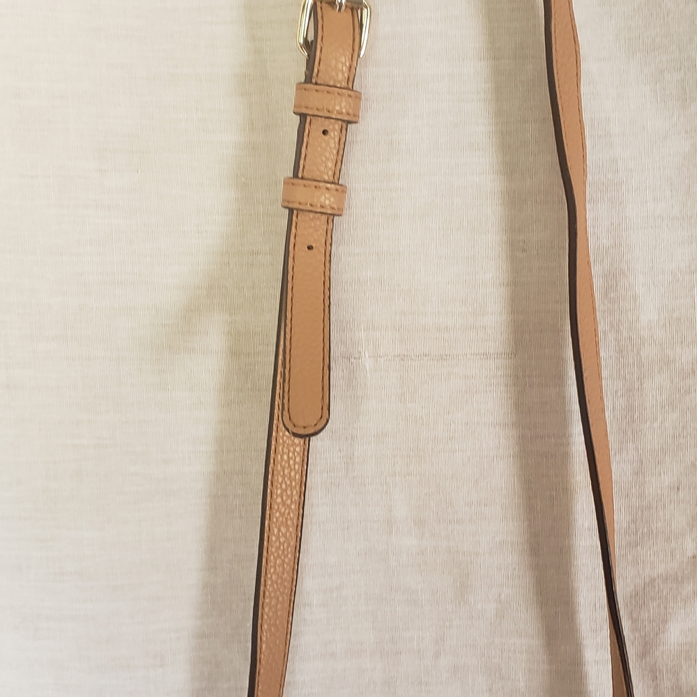 DKNYC Tan Crossbody Bag with Gold Chain - Picture 2 of 9